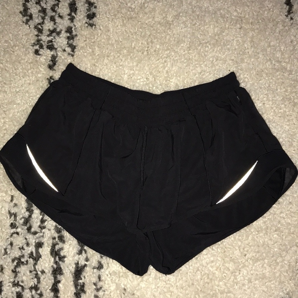 Lululemon Hotty Hot Short